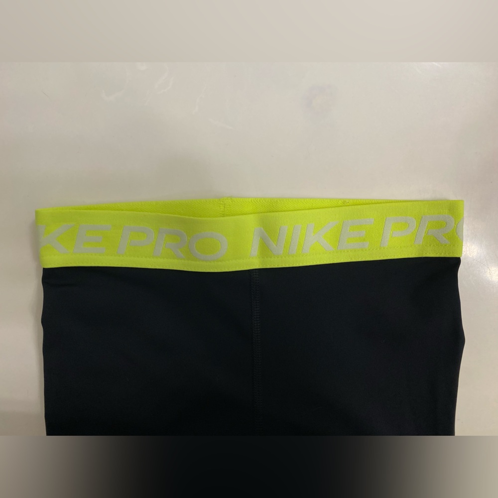 NEW Nike Pro 365 Women's High-Waisted 7/8 Mesh Panel Leggings, Black/Volt/White - Picture 11 of 13